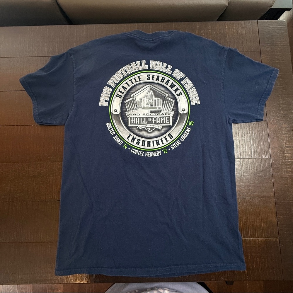 Seattle Seahawks Pro Football Hall of Fame Legends Navy Tee Shirt Super Bowl L - Picture 6 of 6